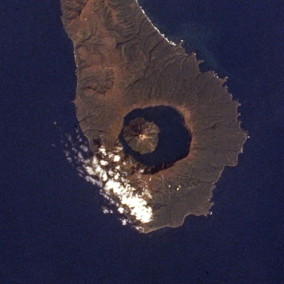 Tao-Rusyr Caldera
