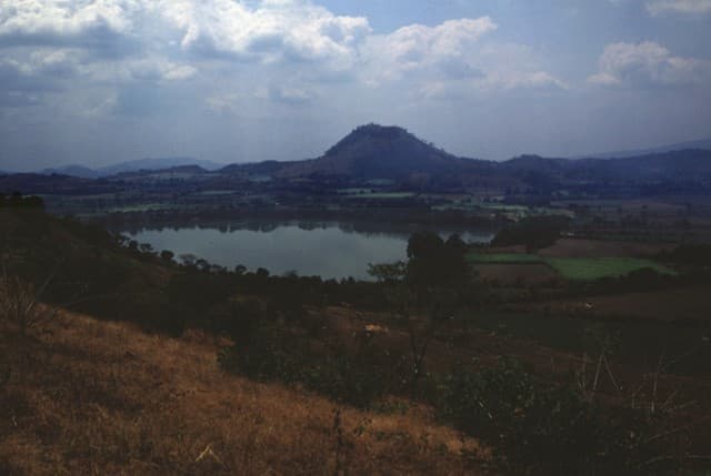 Apastepeque Field