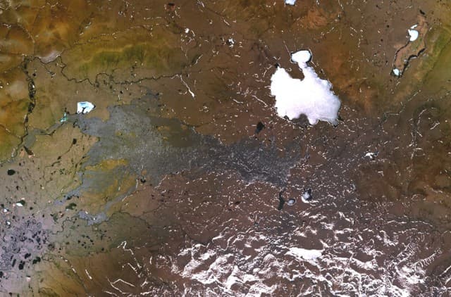Imuruk Lake